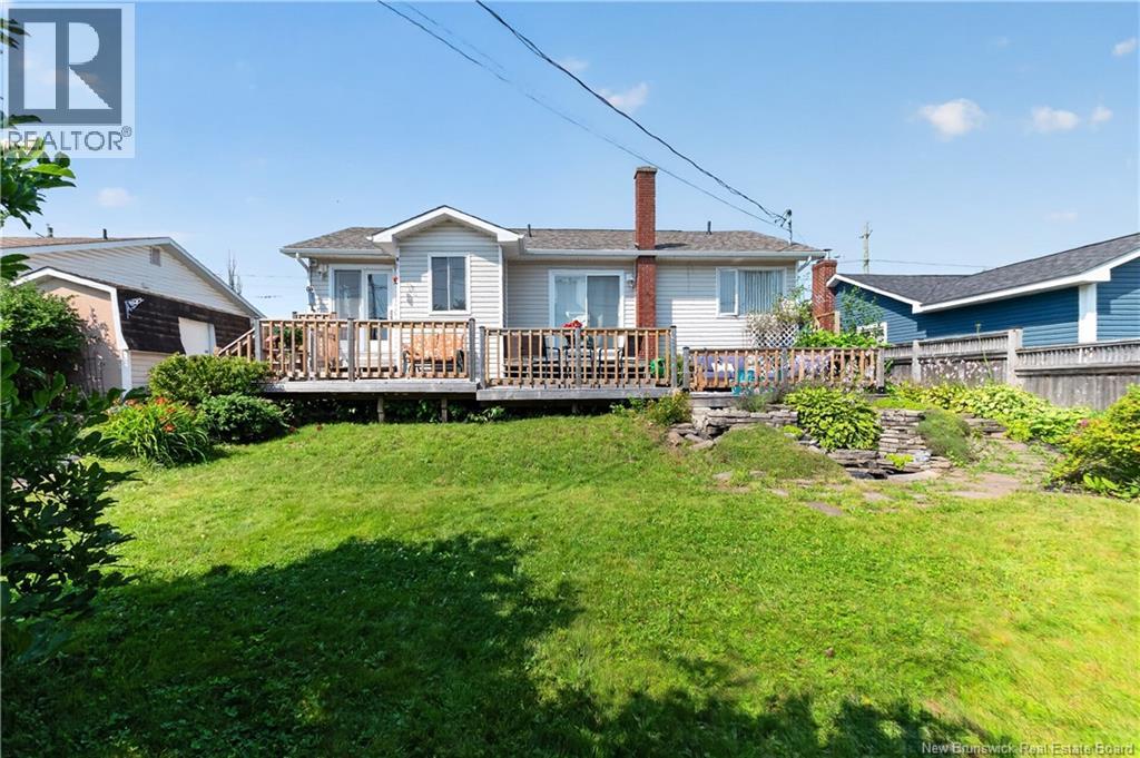 223 Edgett Avenue - 44
