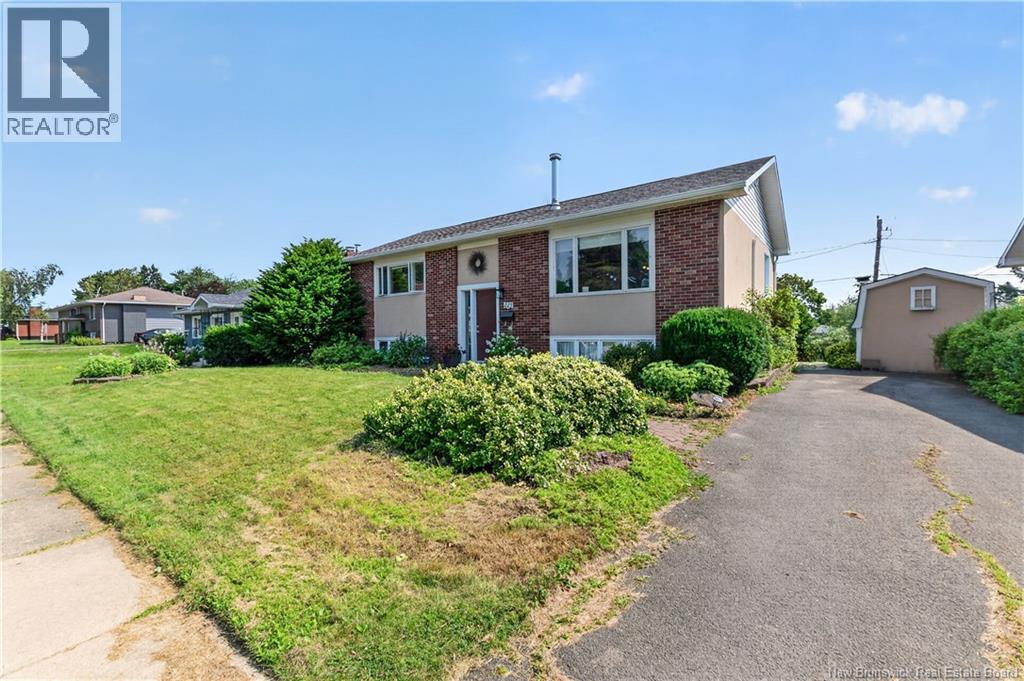 223 Edgett Avenue - 47