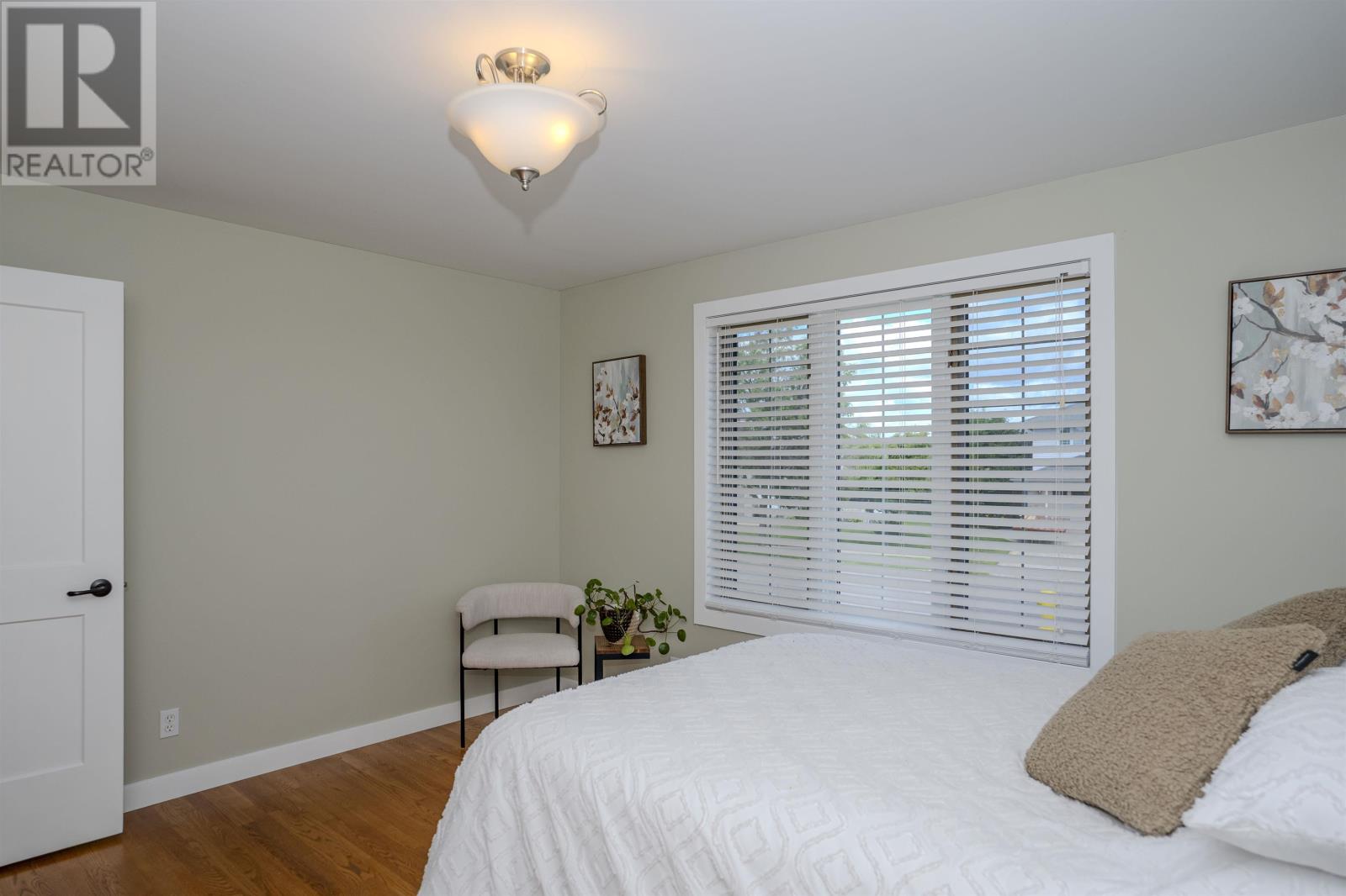 239 CARIBOU CRES - 20