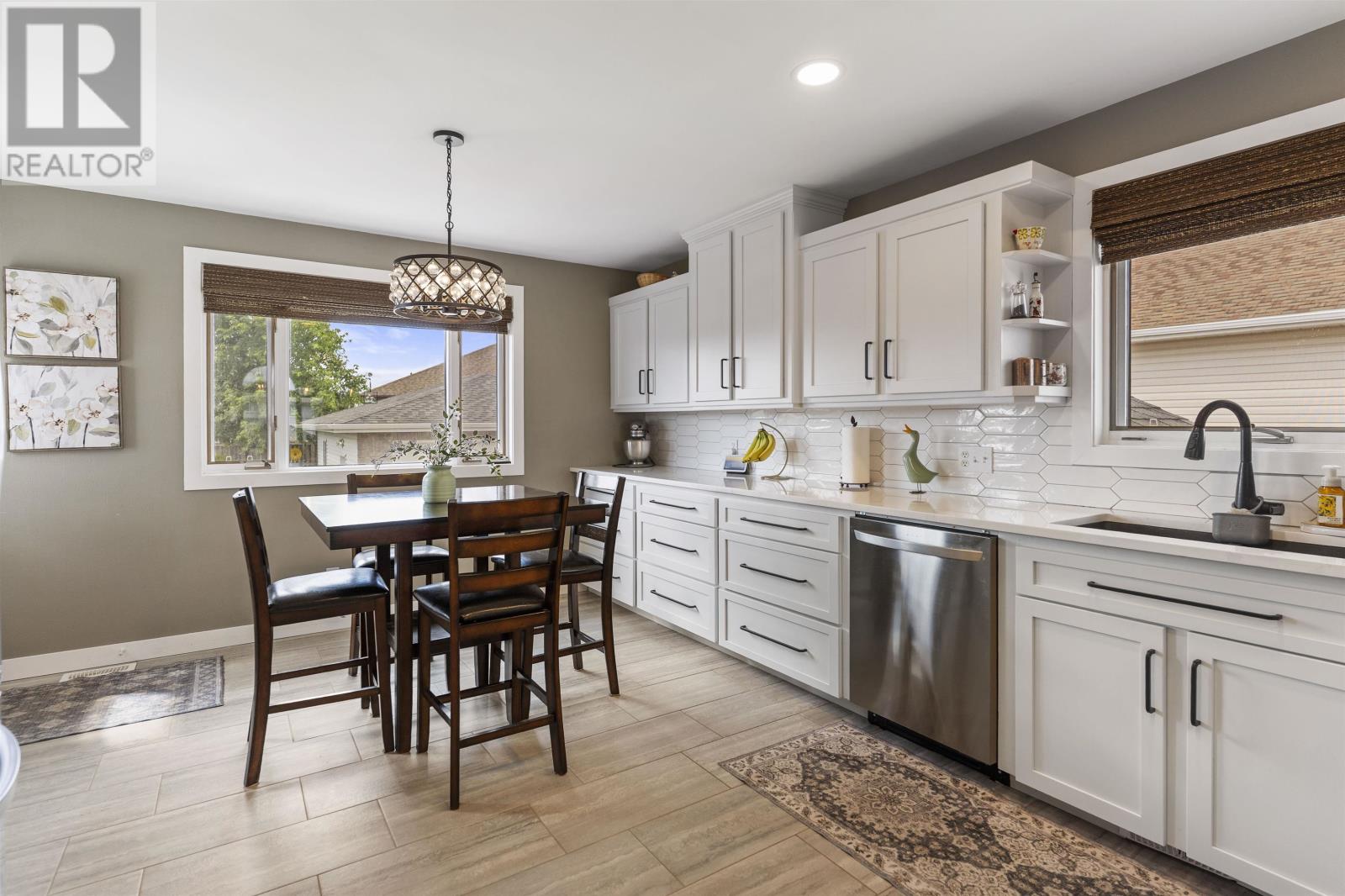 239 CARIBOU CRES - 11