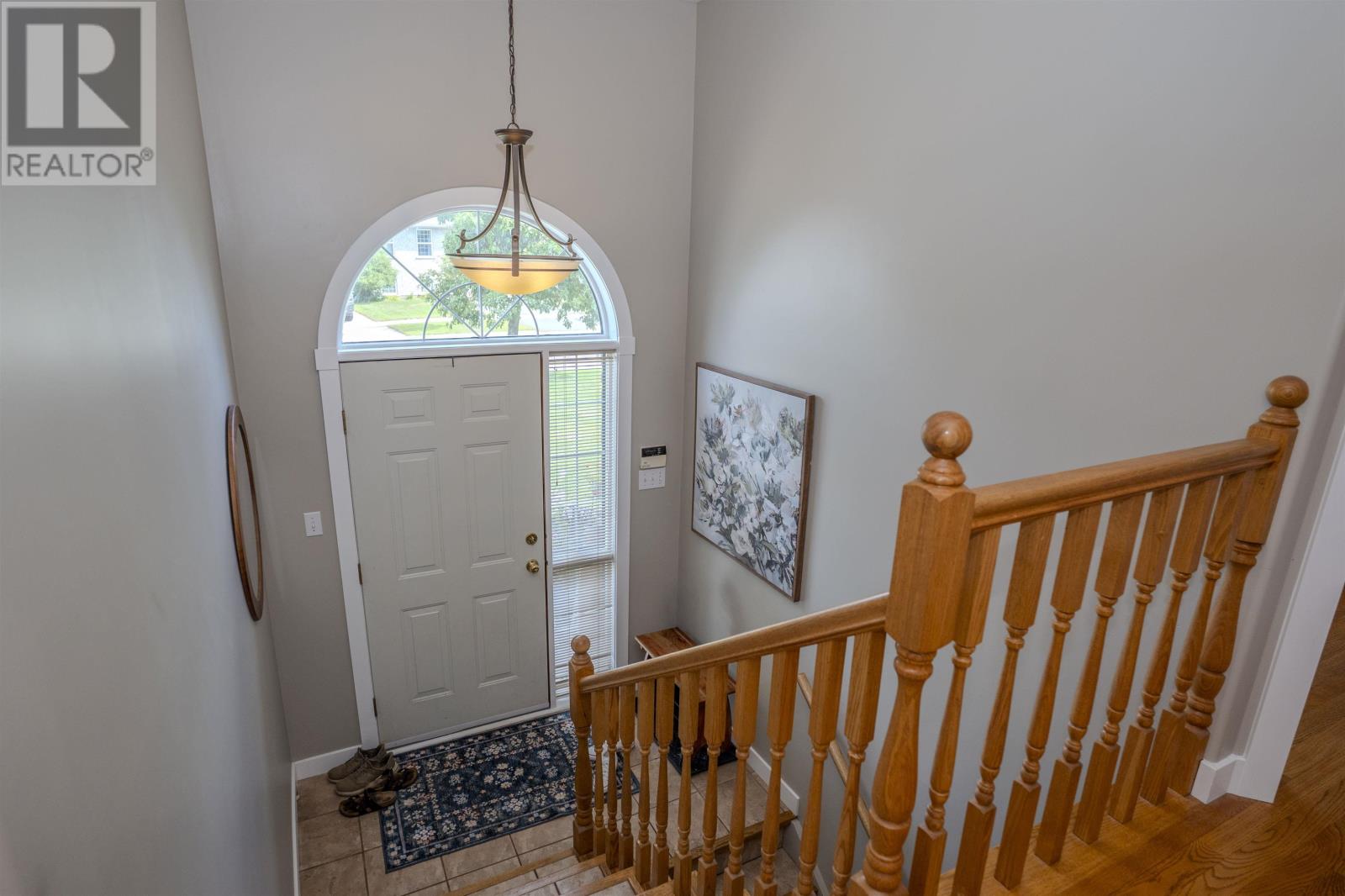 239 CARIBOU CRES - 17