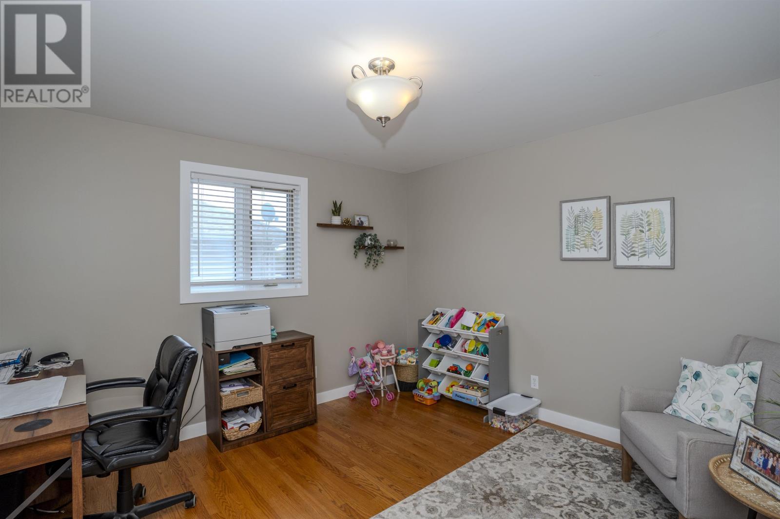 239 CARIBOU CRES - 21