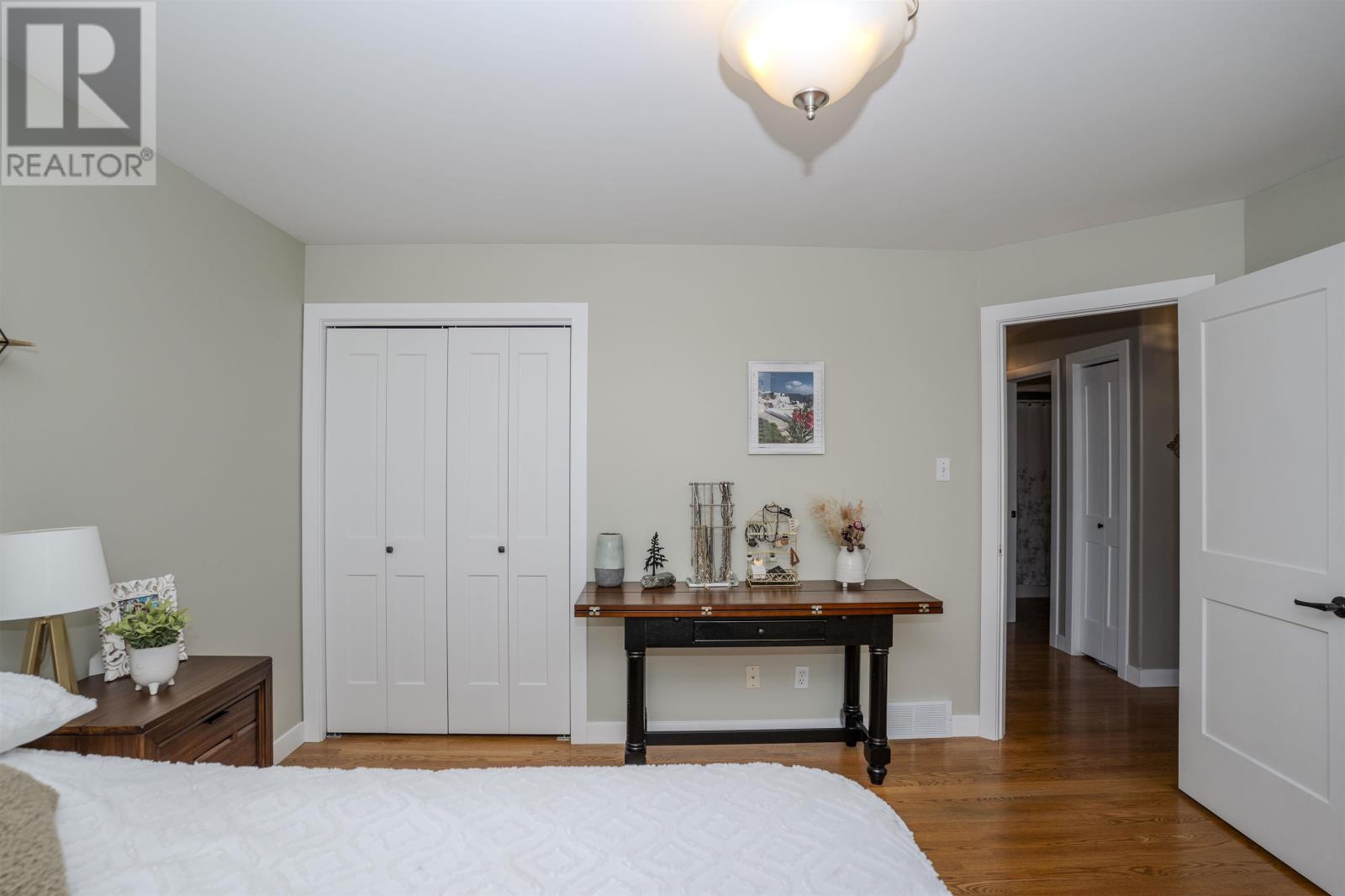 239 CARIBOU CRES - 19