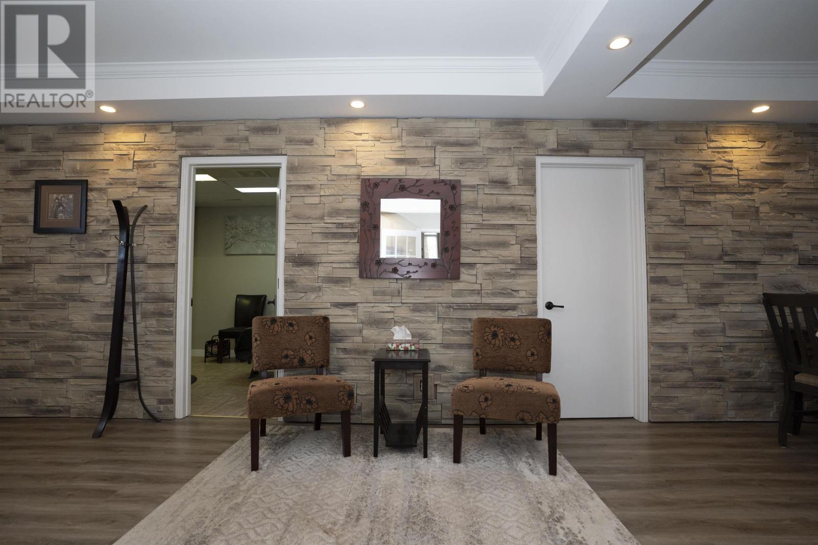 239 CARIBOU CRES - 29