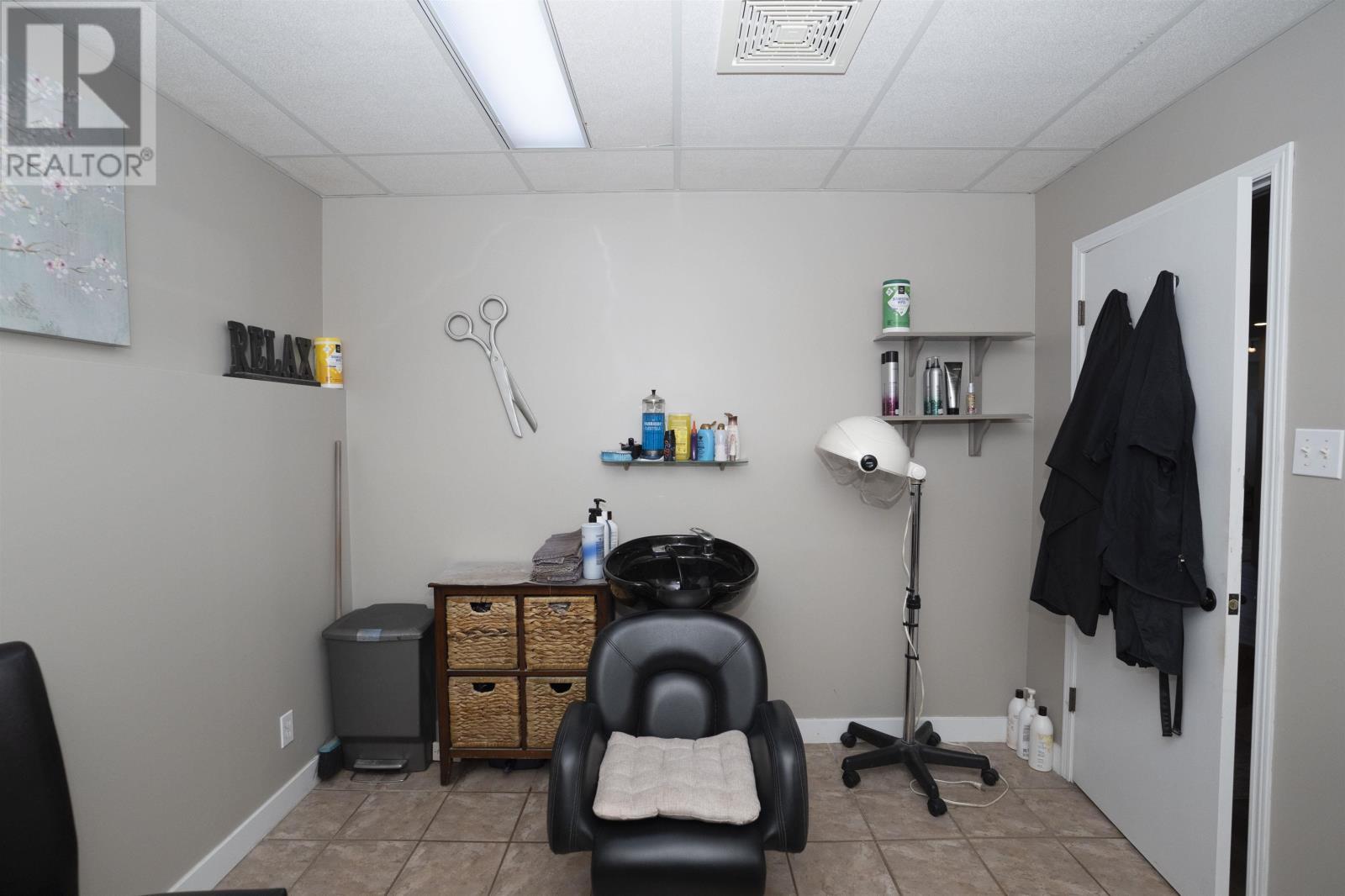 239 CARIBOU CRES - Image 35