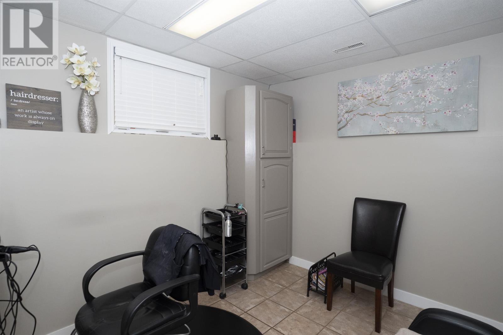 239 CARIBOU CRES - Image 34