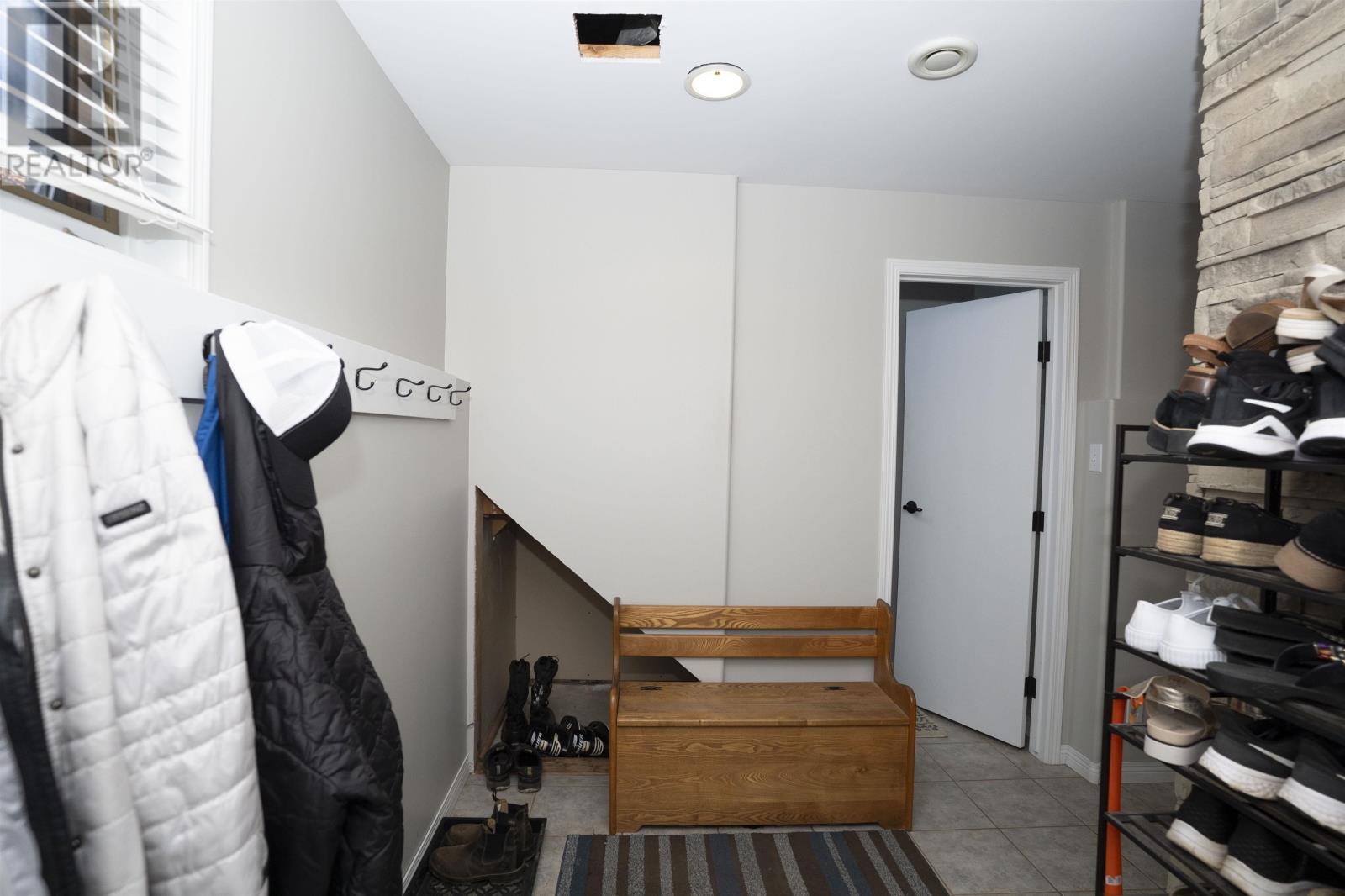 239 CARIBOU CRES - Image 37