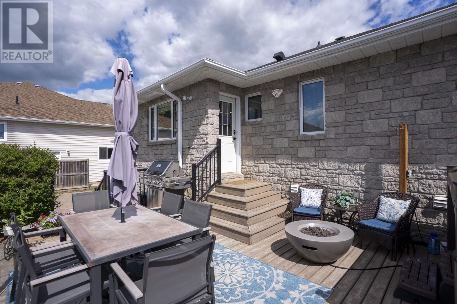 239 CARIBOU CRES - 39