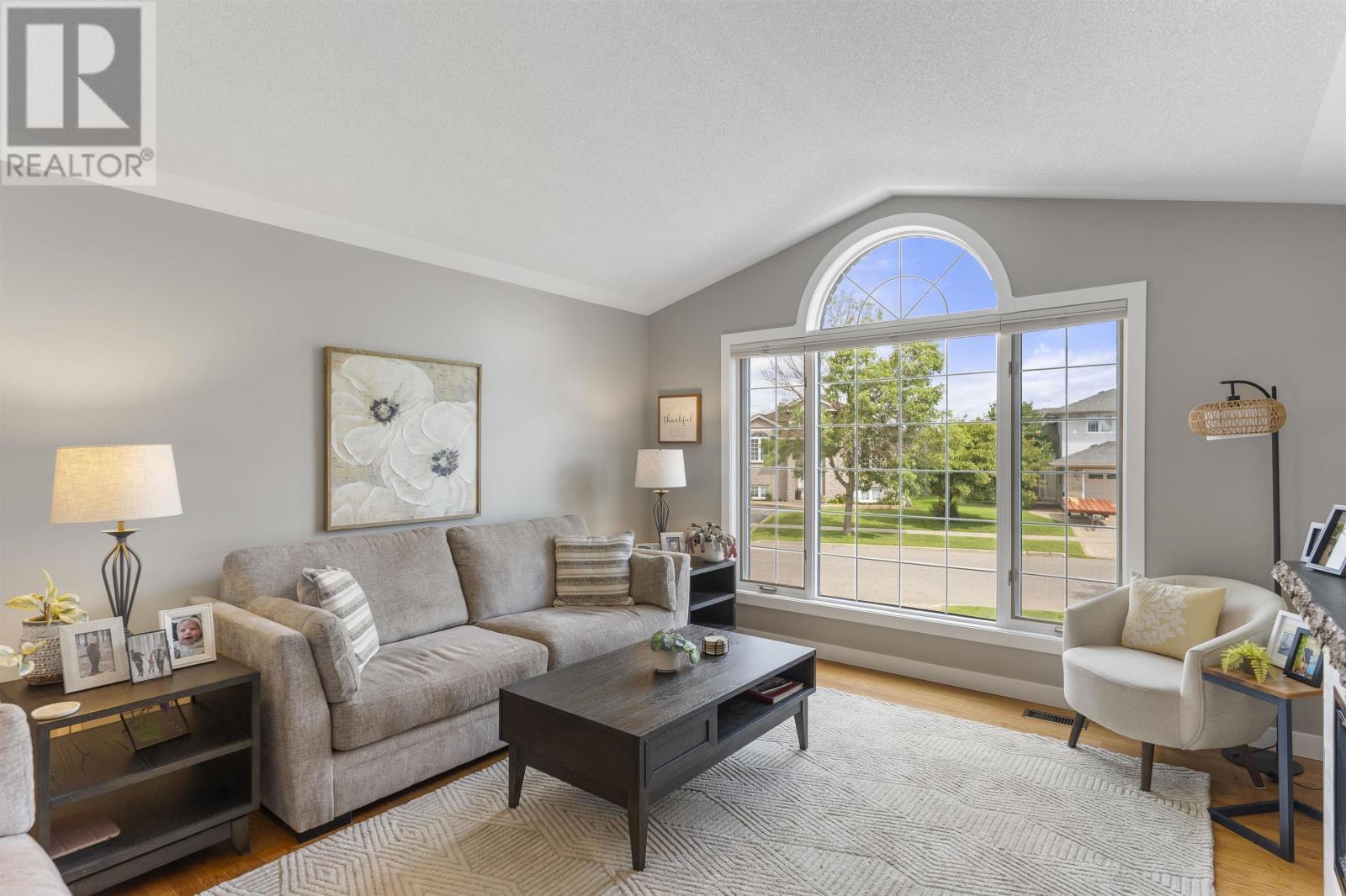 239 CARIBOU CRES - Image 5