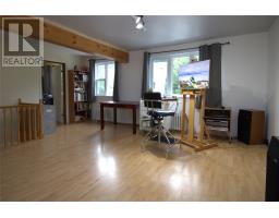 33 Warbury Street thumbnail 14