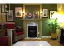 33 Warbury Street thumbnail 3