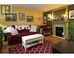 33 Warbury Street thumbnail 4