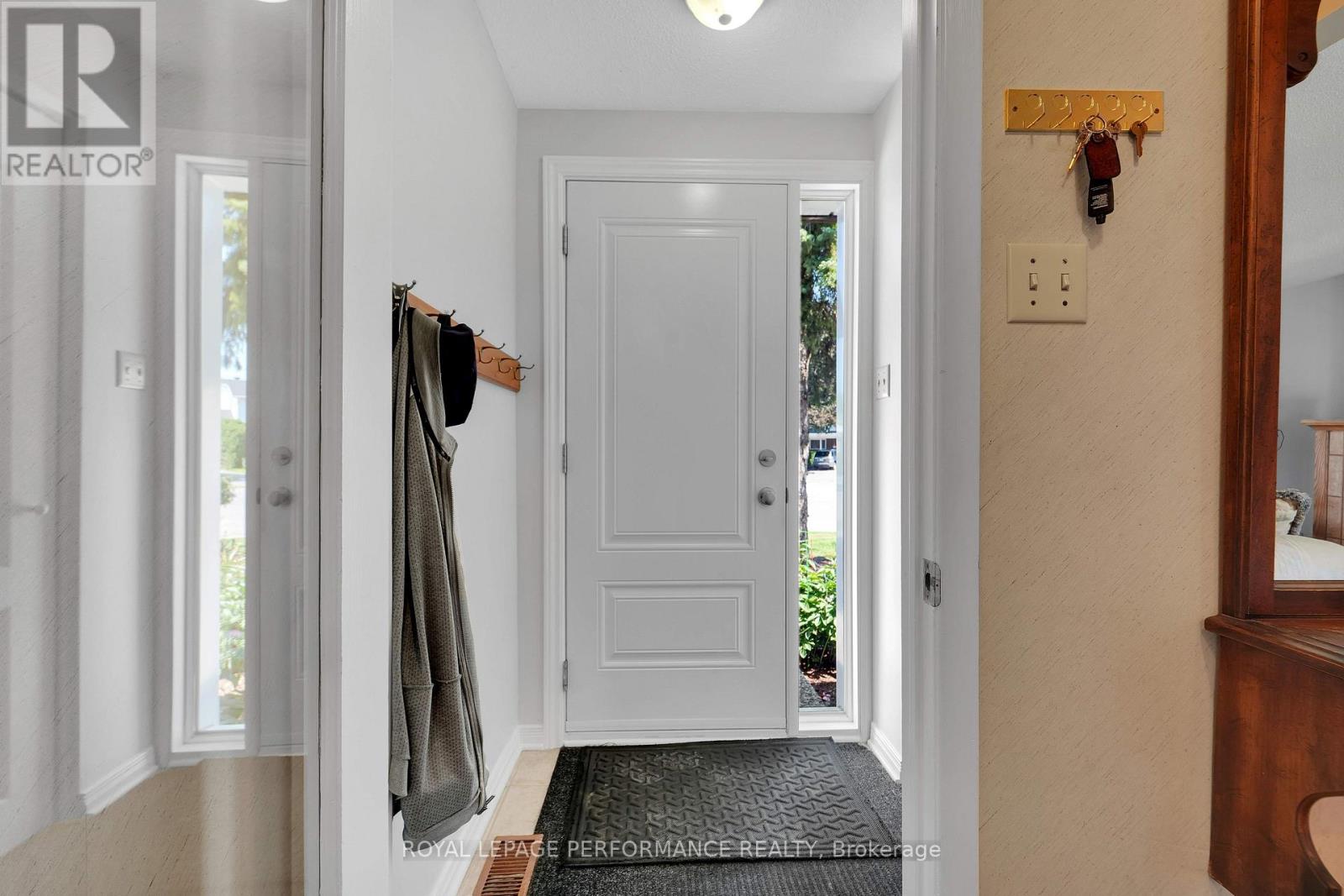 1080 CLOVERLAWN COURT - 4