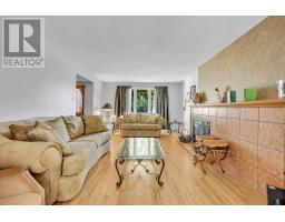 Foyer - 1080 Cloverlawn Court, Ottawa, ON K1J6V8 Photo 7