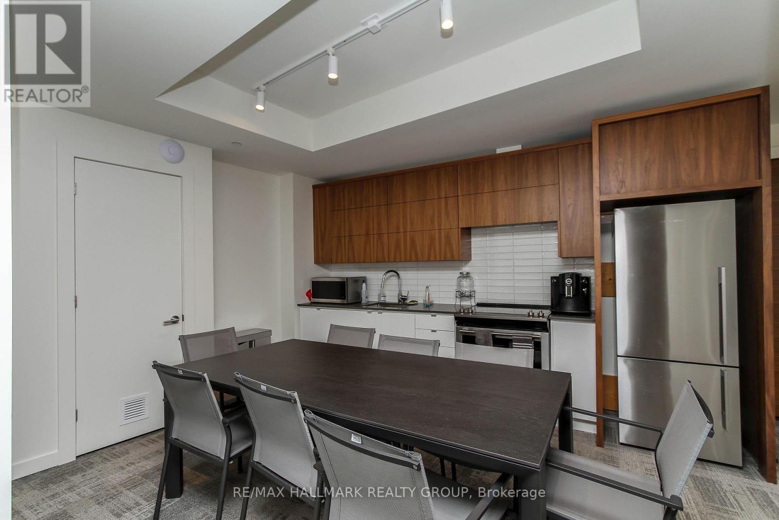 2 Bed, 2 Bath Apartment for Rent in Ottawa – 409 – 135 BARRETTE STREET, Ottawa – MLS# X13648638 - Image 41