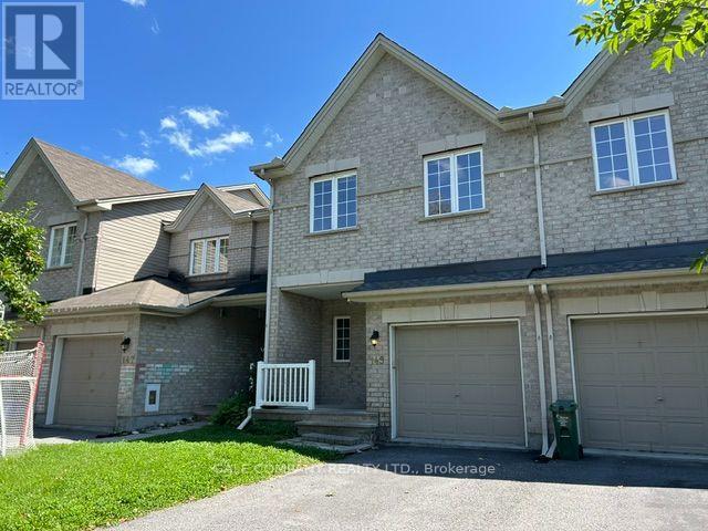Frontyard/Drivewway