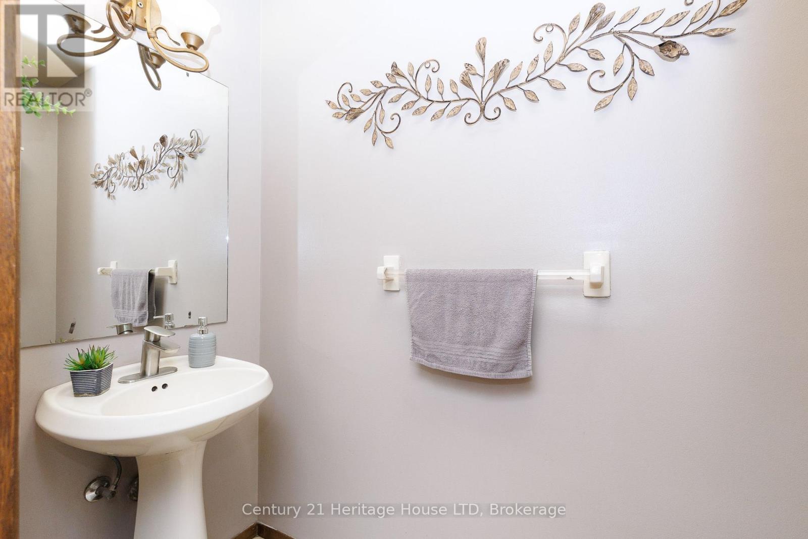 6477 MALIBU DRIVE - Image 13