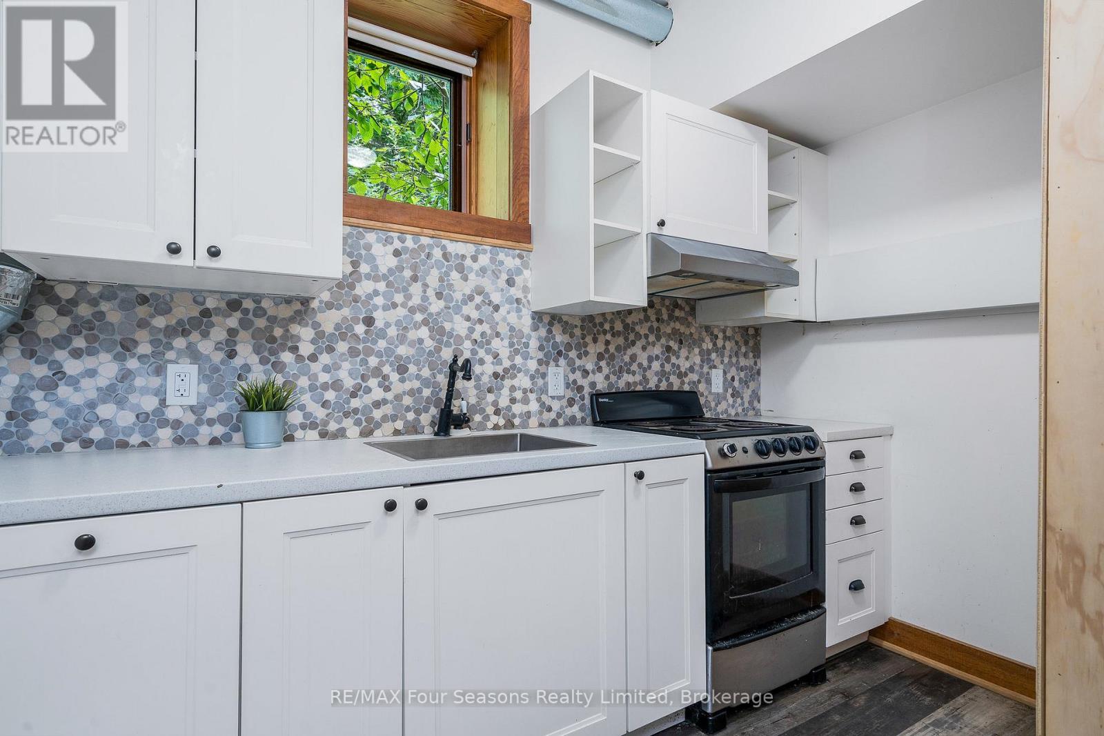 188 HIGHPOINT CRESCENT - 24