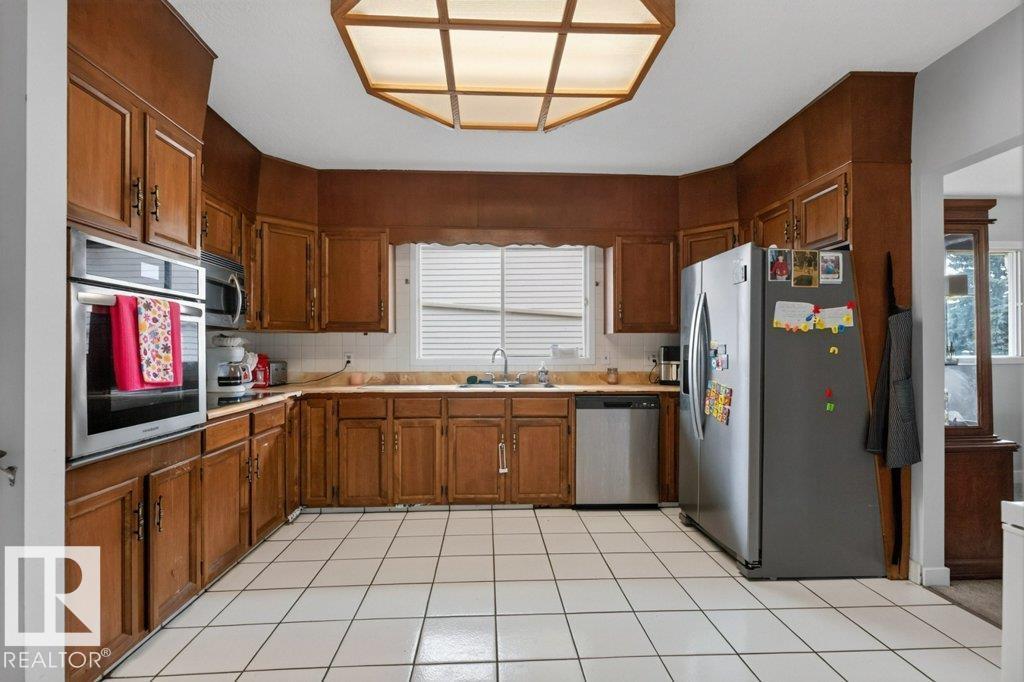 3205 104A Street NW - Photo 11