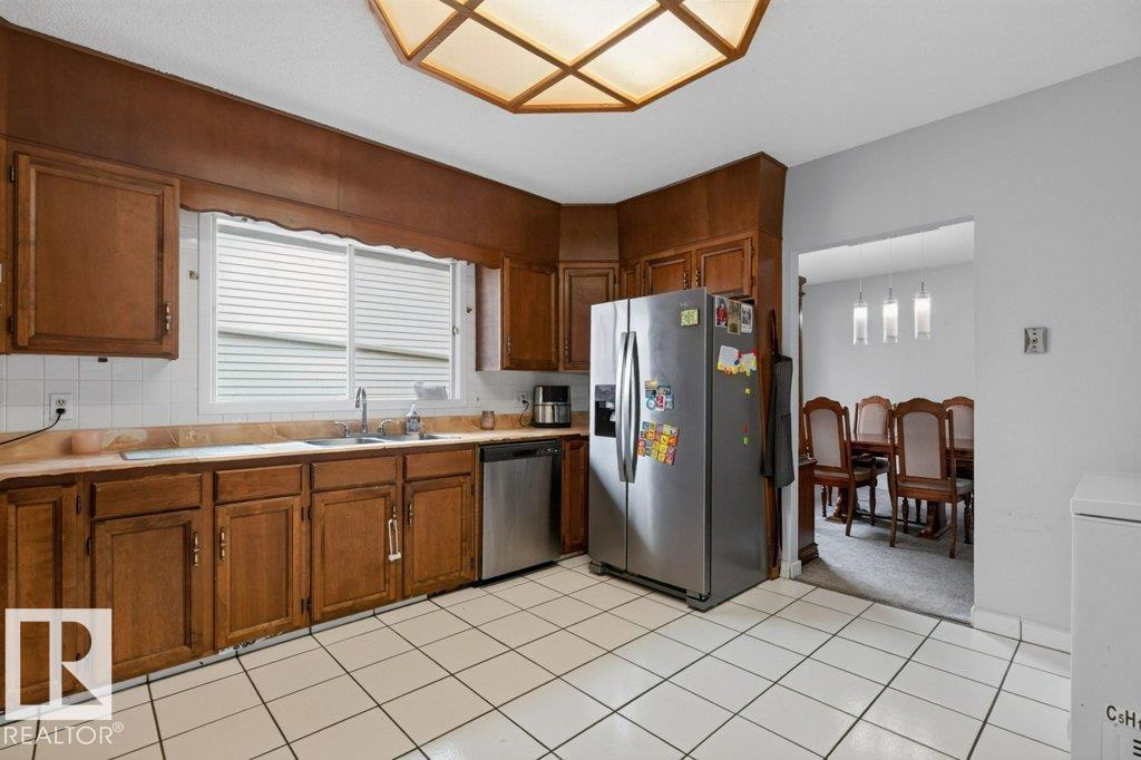 3205 104A Street NW - Photo 12