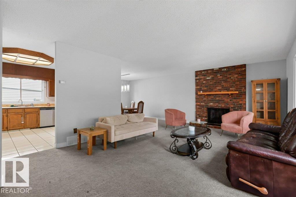 3205 104A Street NW - Photo 9