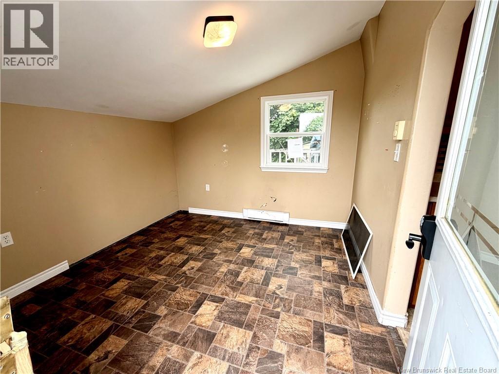 105 Beaverbrook Avenue - 11