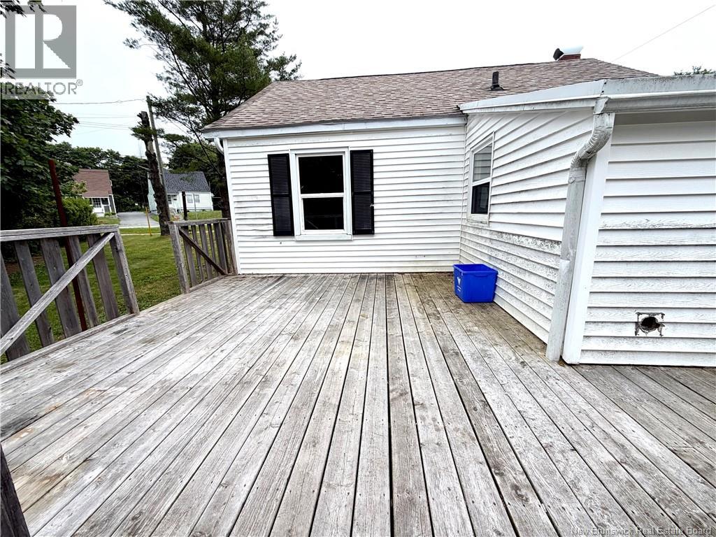 105 Beaverbrook Avenue - 18