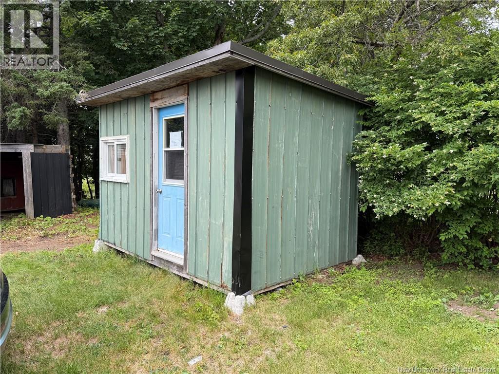 105 Beaverbrook Avenue - 26