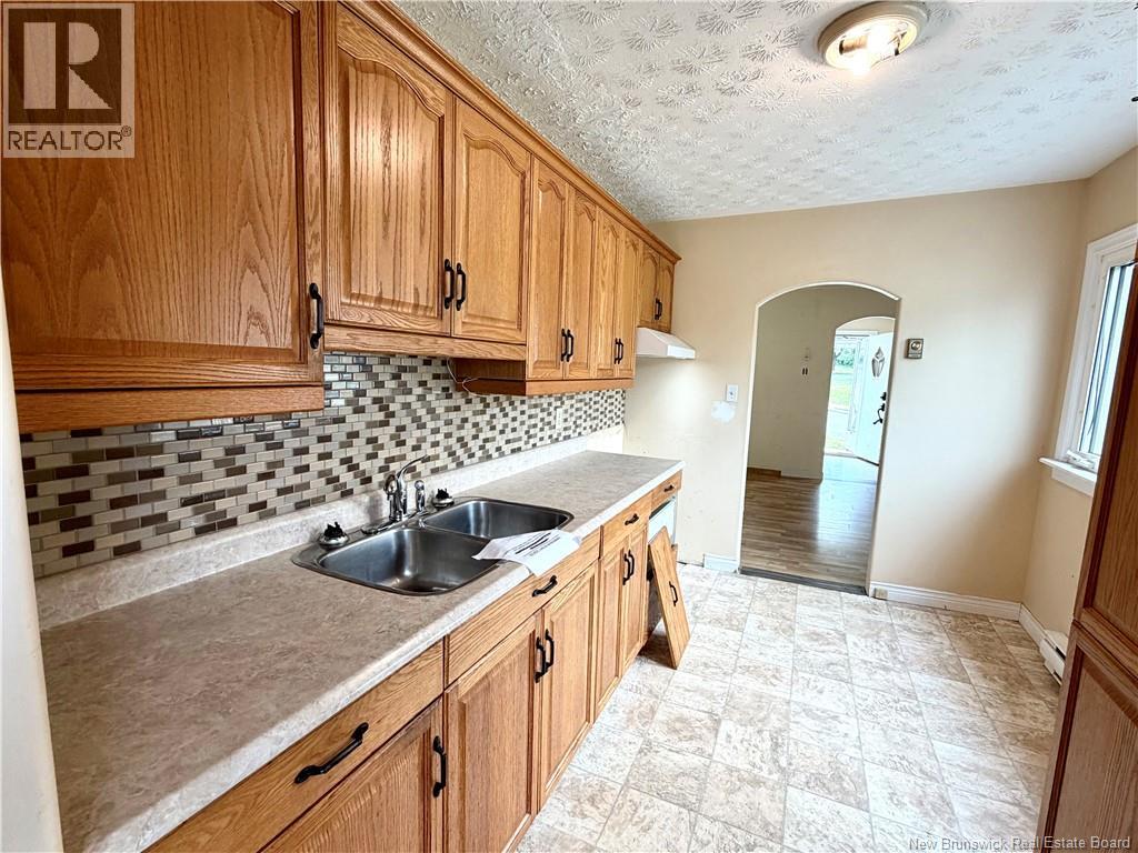 105 Beaverbrook Avenue - 5