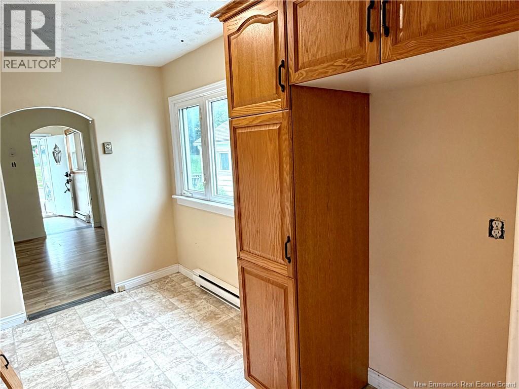 105 Beaverbrook Avenue - 8
