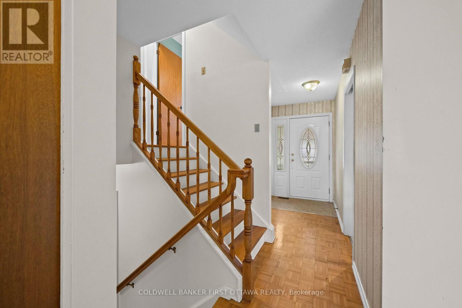 3 Bed, 2 Bath House for Sale in Ottawa – 5310 MCLEAN CRESCENT, Ottawa – MLS# X13648700 - Image 15