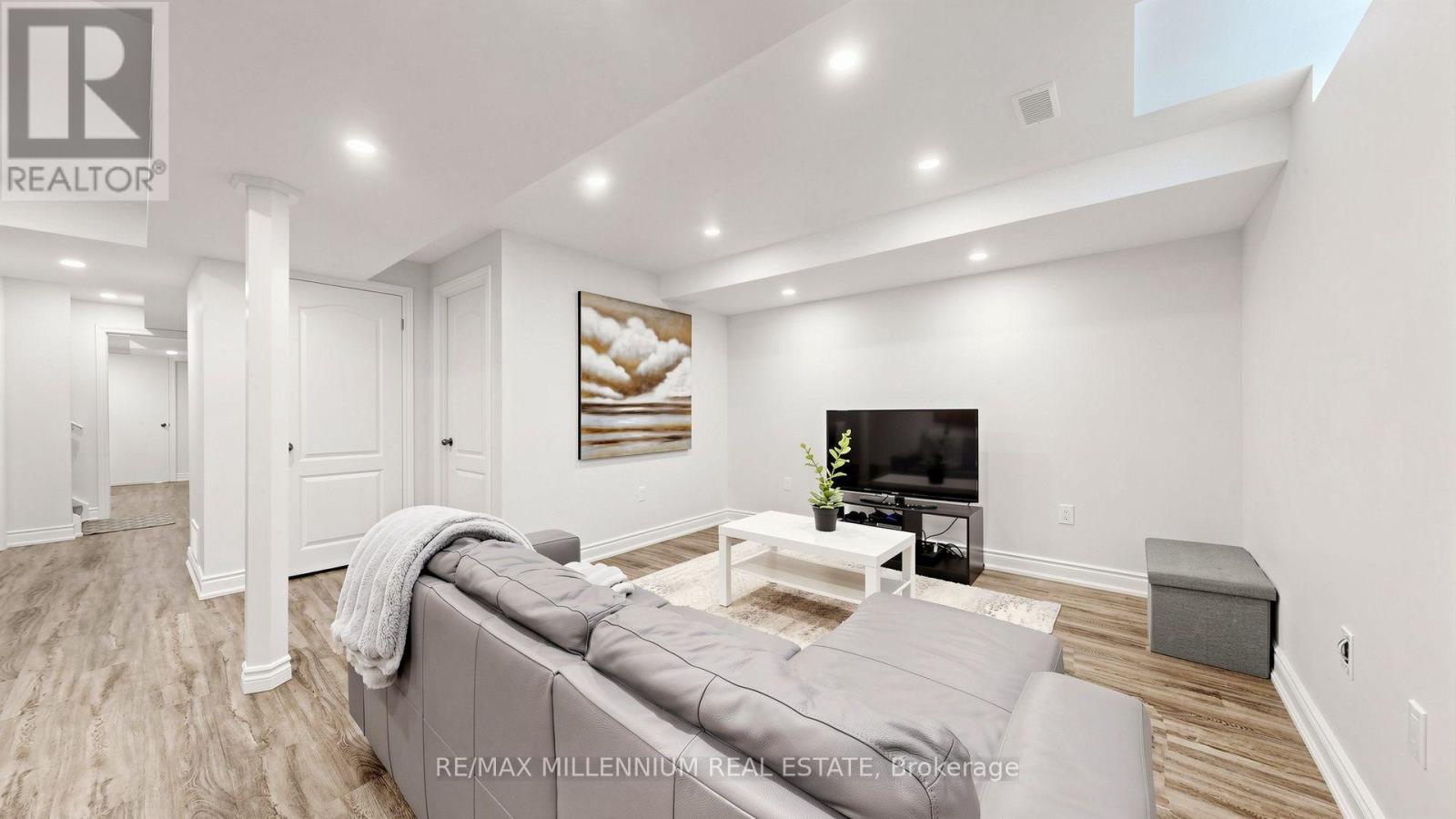 353 MOODY DRIVE - 36
