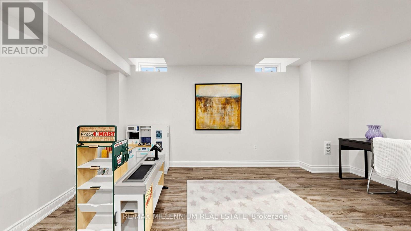 353 MOODY DRIVE - 38