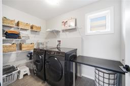 357 Atlas Crescent, Winnipeg, MB R2V5C1 Photo 32