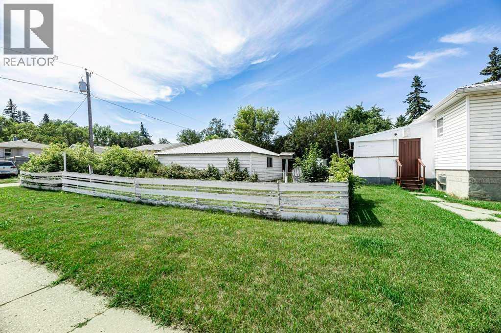 5401- 38 Street - 5