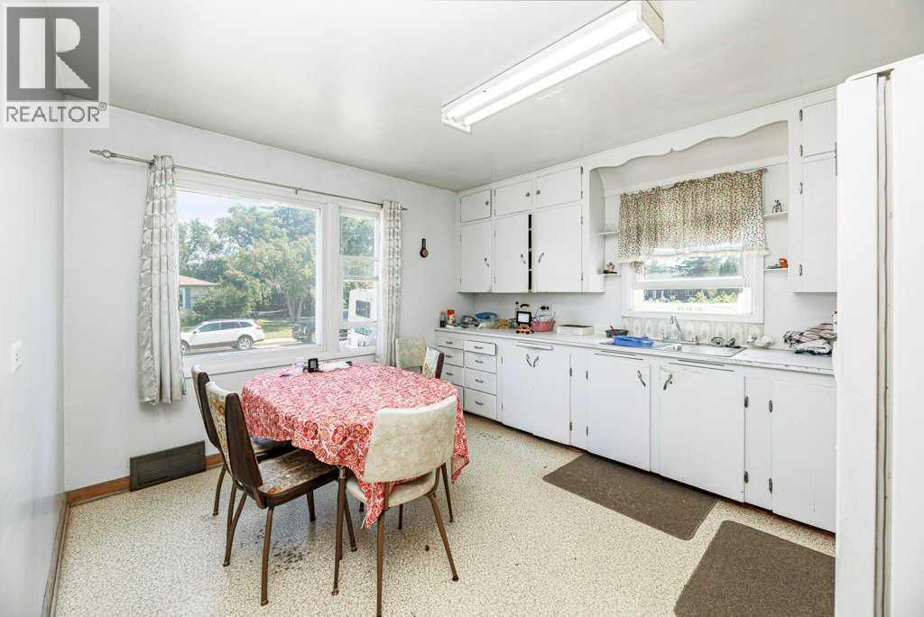 5401- 38 Street - Image 13