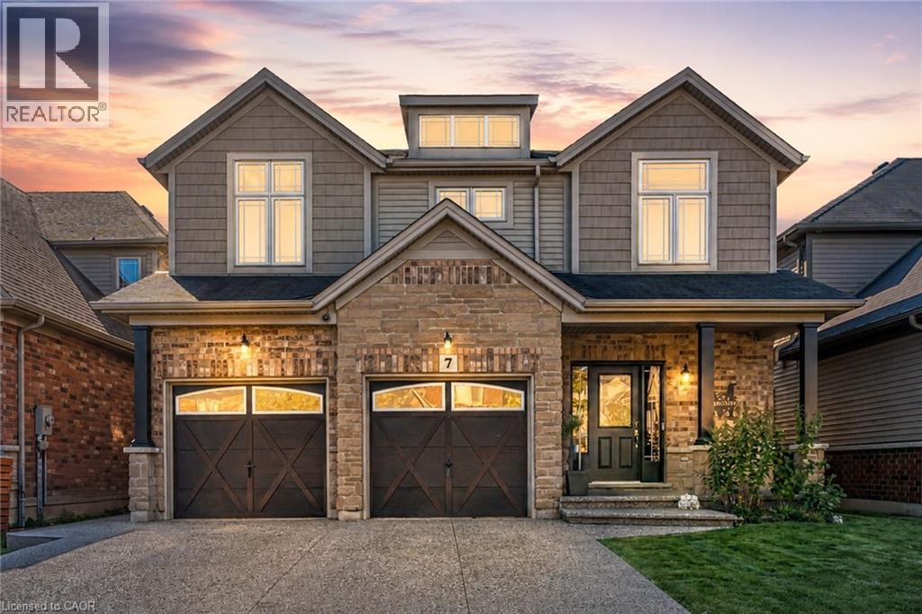 7 KINSMAN Drive
