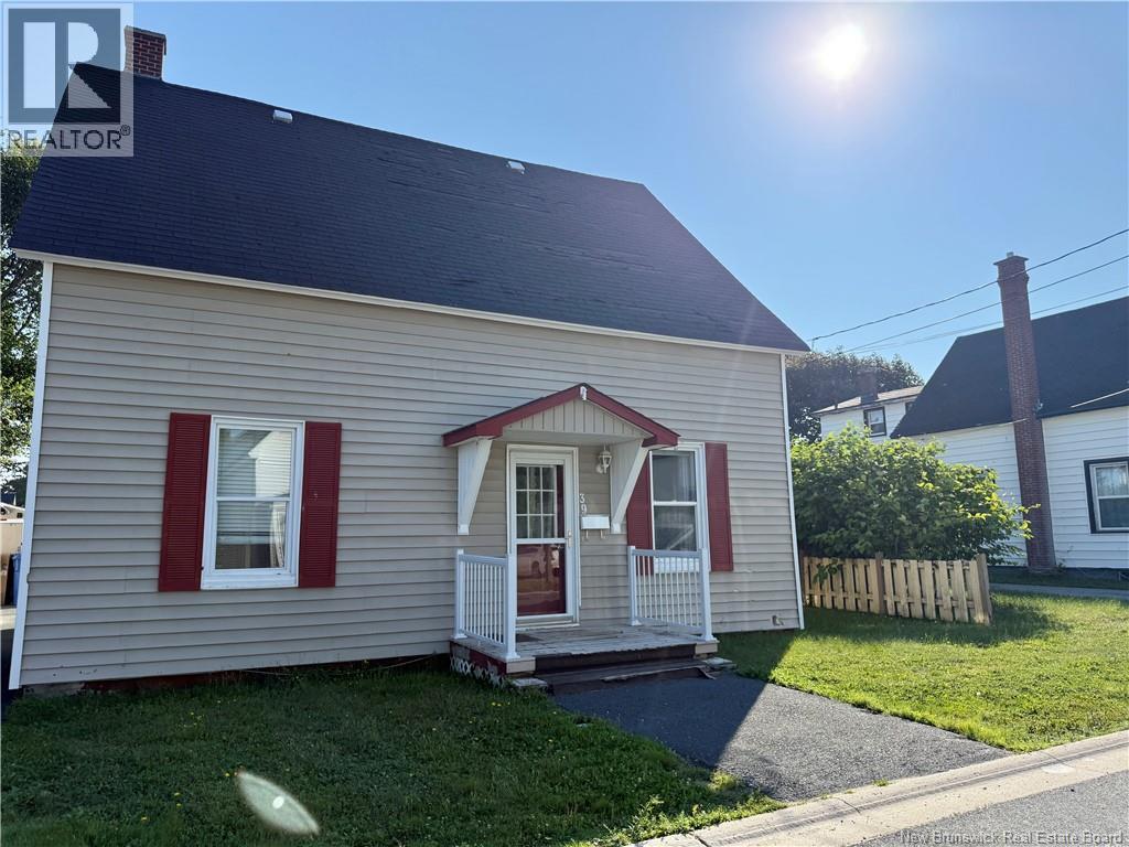 39 Warren Avenue