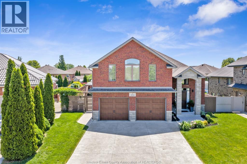 3939 WILDWOOD DRIVE - 32