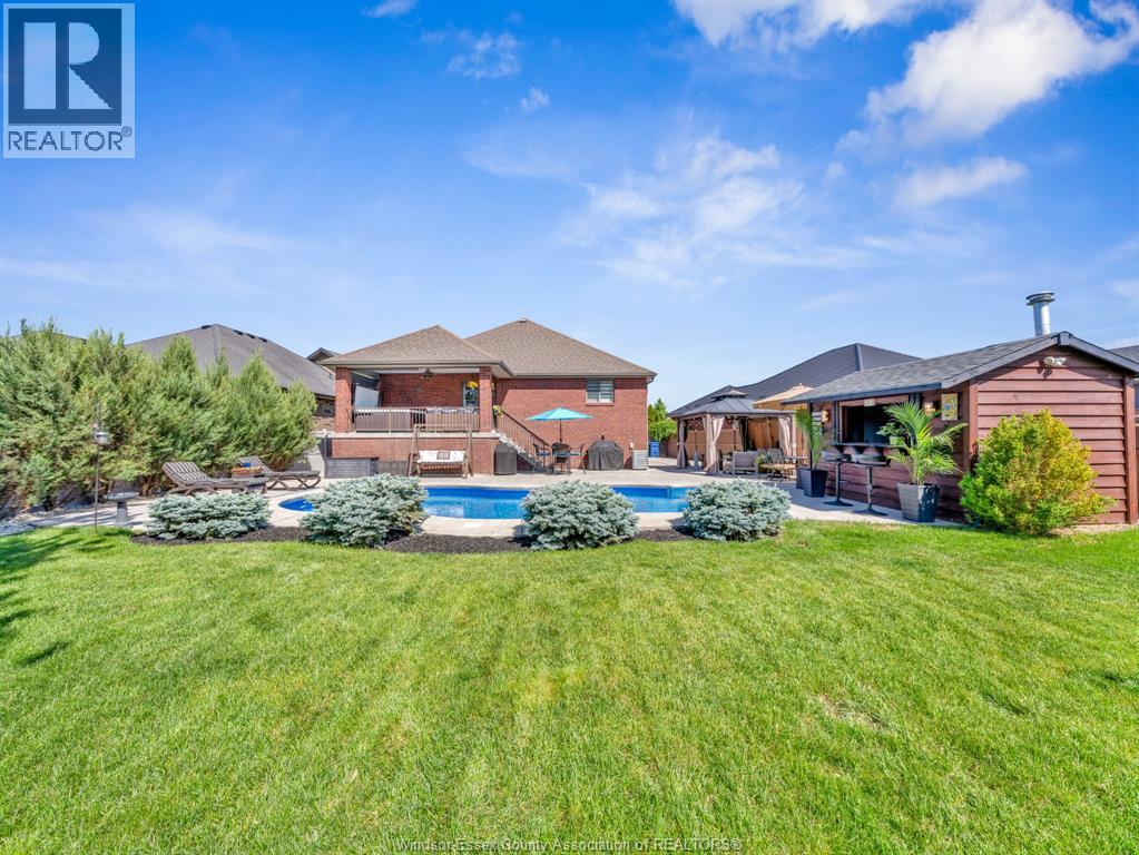 3939 WILDWOOD DRIVE - 38