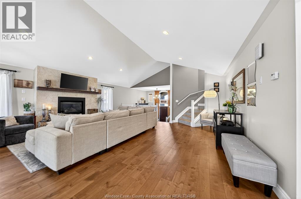 3939 WILDWOOD DRIVE - 5