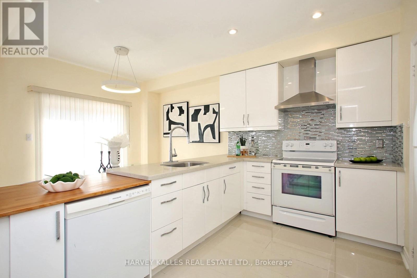71 MCNALLY WAY, Aurora — photo 3