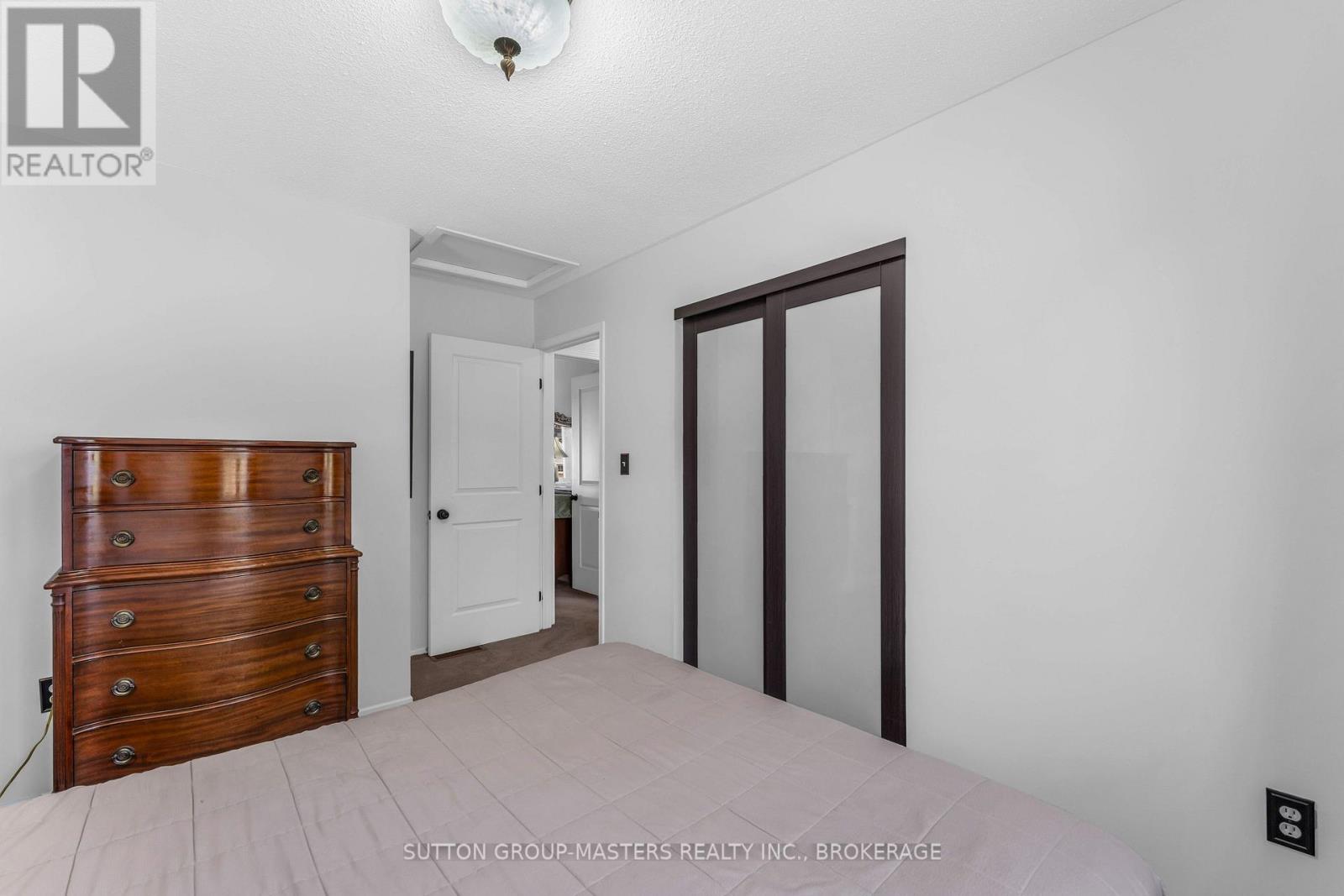 883 LUDGATE CRESCENT - 26