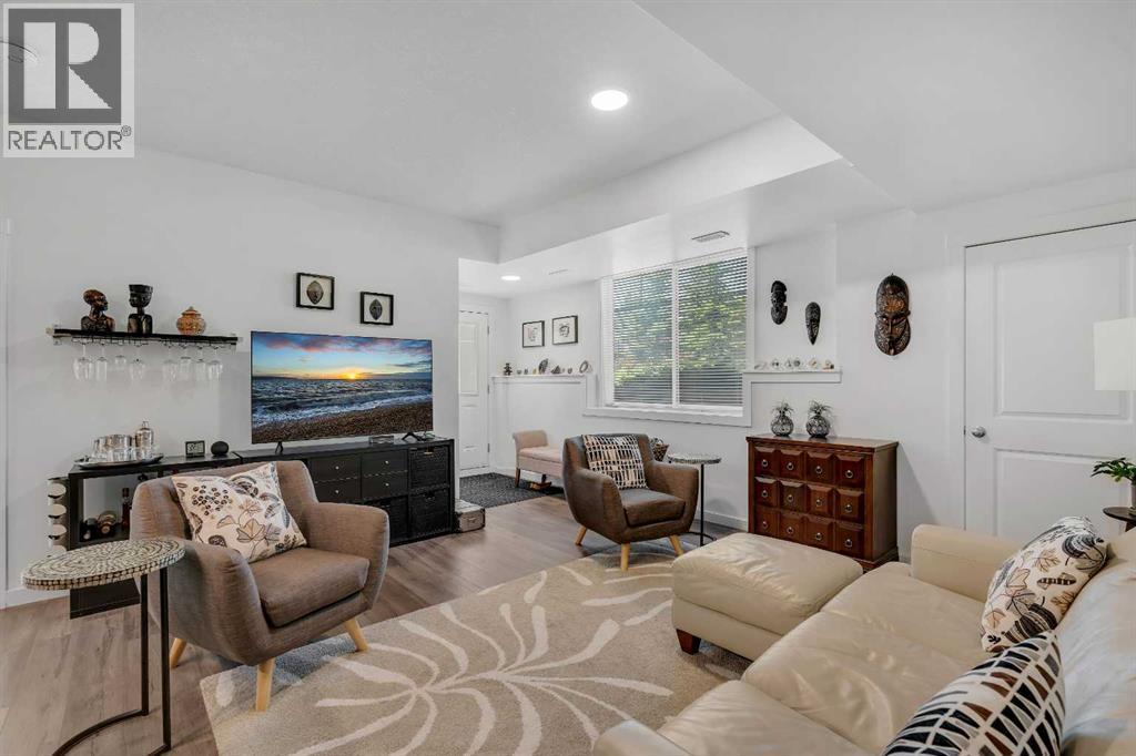 #236 300 Marina Drive - Image 4
