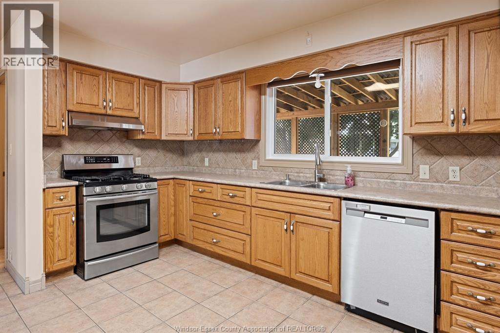 305 MCCURDY - 8