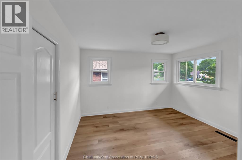 59 Wiltshire DRIVE - 24