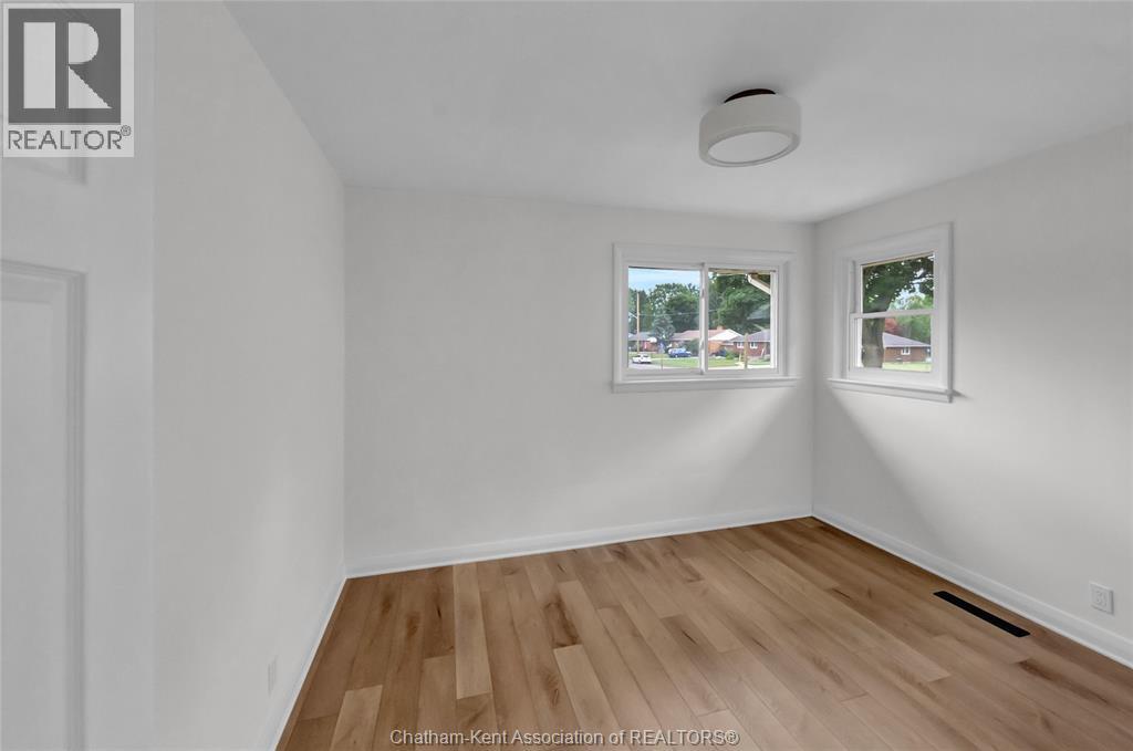 59 Wiltshire DRIVE - 26