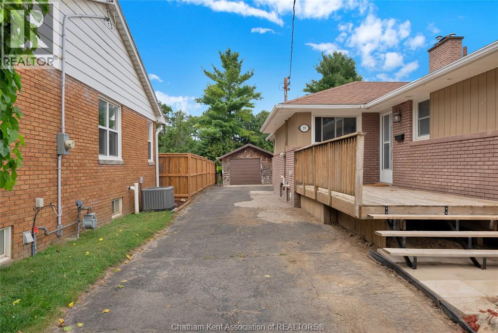 59 Wiltshire DRIVE - 43