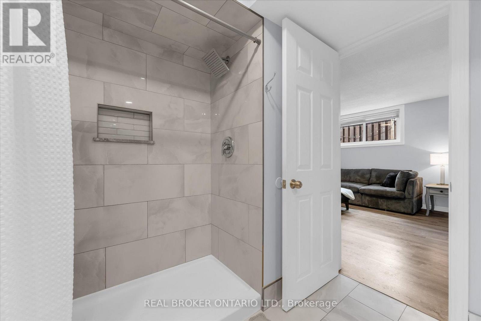 19 ACADIA DRIVE - 22