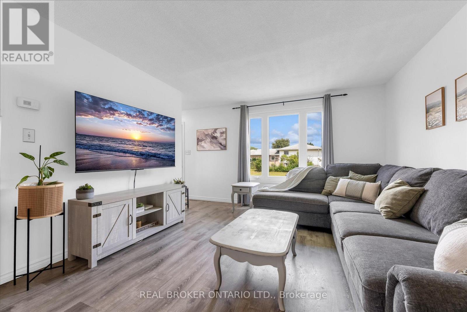 19 ACADIA DRIVE - Image 6